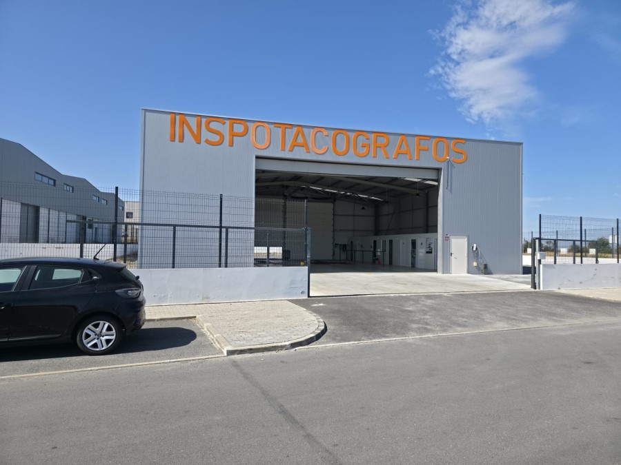 Exterior do centro de inspeção de Ferreira do Alentejo